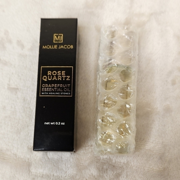 Mollie Jacob Rose Quartz Grapefruit Essential Oil with Healing Stones - Picture 8 of 8